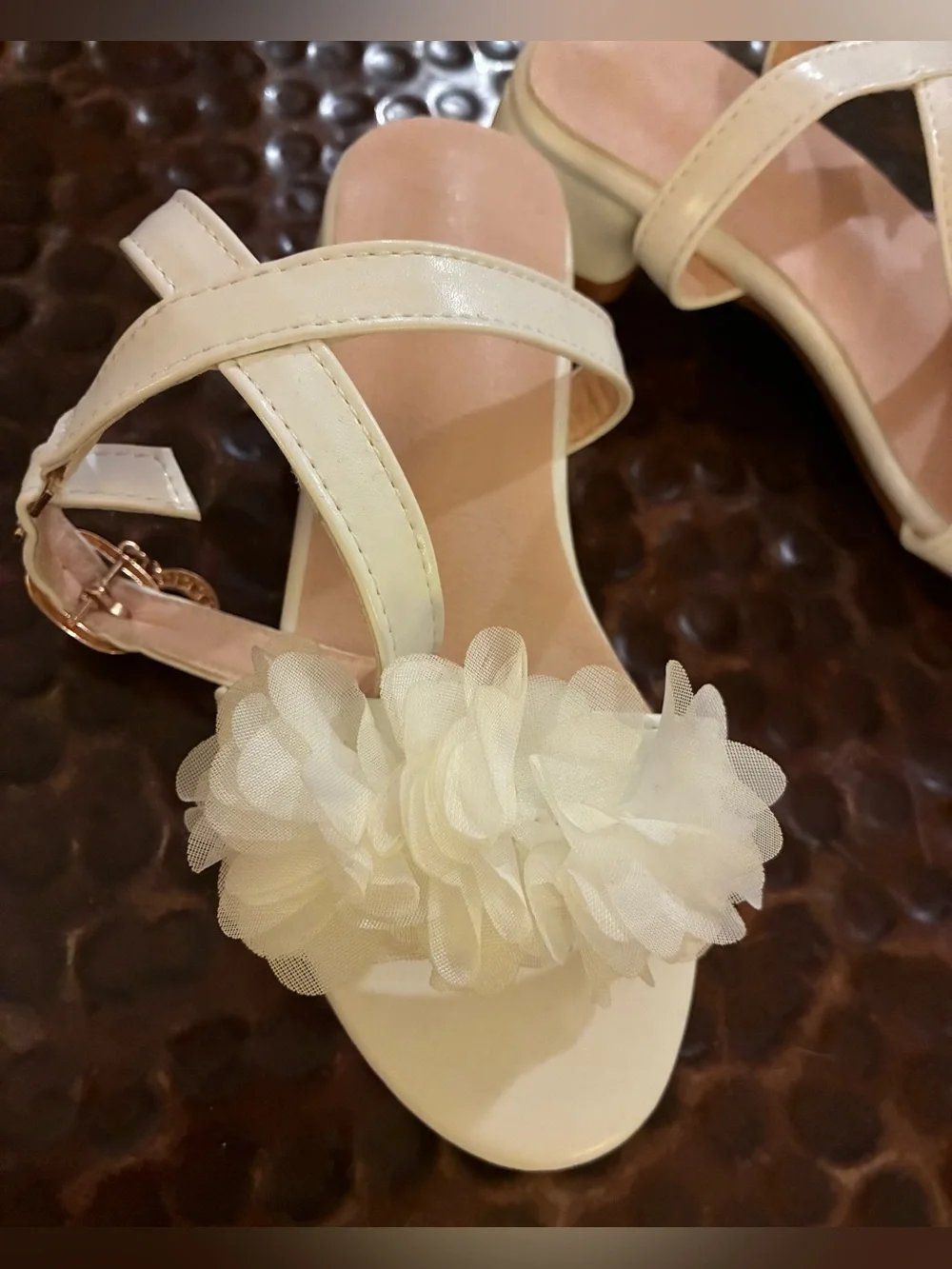 Girls Ivory Floral Ankle-Strap Sandals Size 12